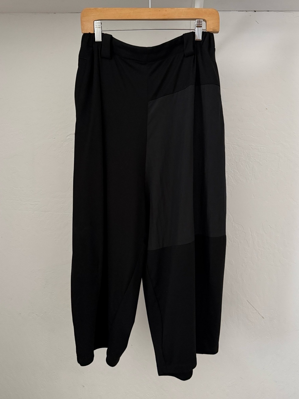 Moyuru Multi-Fabric Black Very Wide Leg Cropped Pull-On Pants